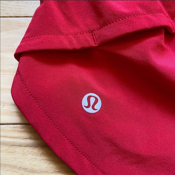 Lululemon Speed Up Shorts Red - Picture 5 of 8
